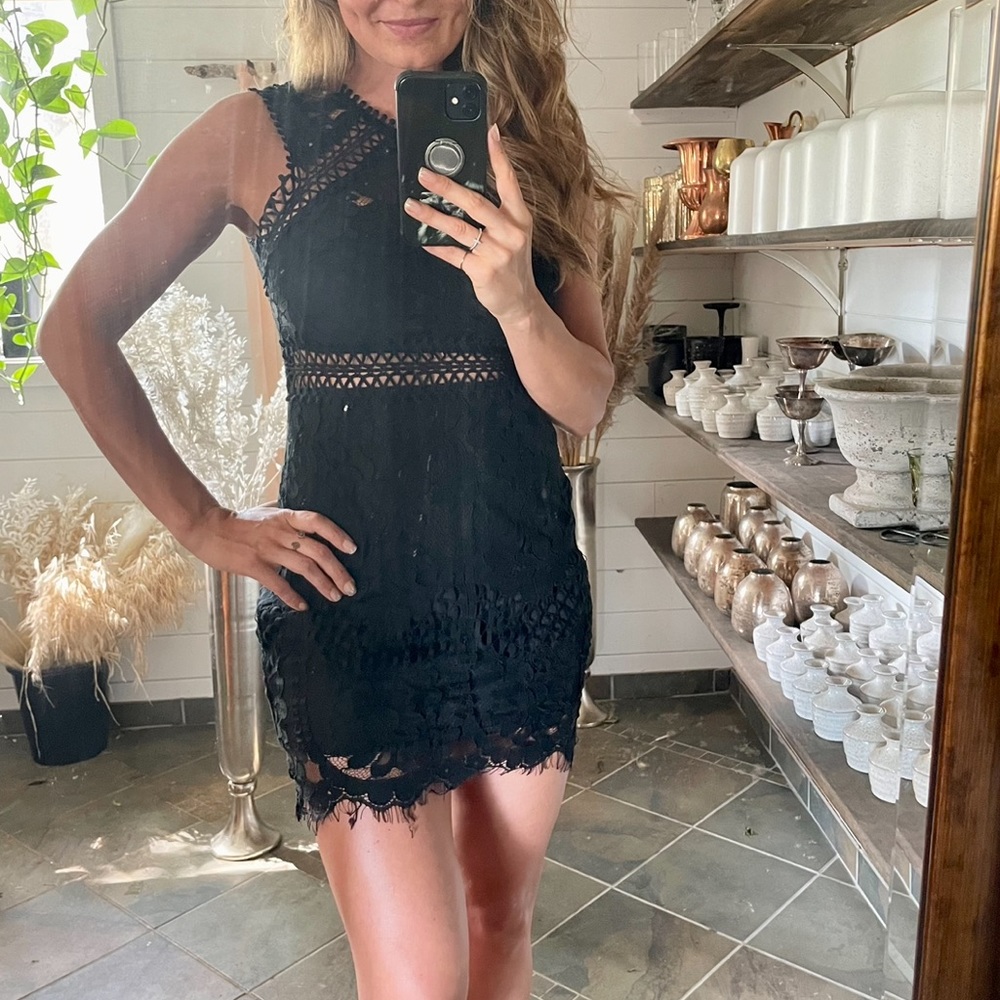 SUPER CUTE COCKTAIL MINI BLACK LACE DRESS SMALL